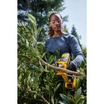 DEWALT 20V MAX* 1-1/2 in. Cordless Pruner