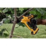 DEWALT 20V MAX* 1-1/2 in. Cordless Pruner