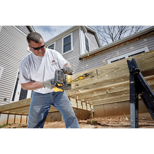 DEWALT 20V MAX* XR® Compact 12 in Cordless Chainsaw (Tool Only)