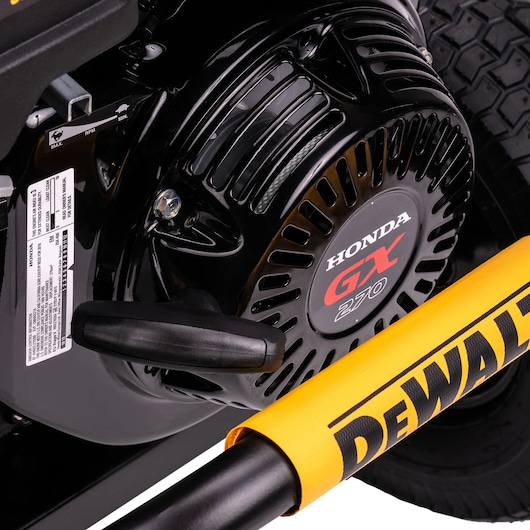 DEWALT Cold Water Gas Pressure Washer Powered by Honda® With Triplex Pump (4000 PSI at 3.5 GPM)