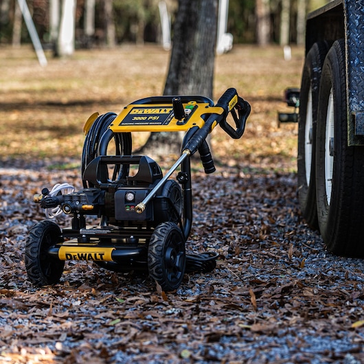 DEWALT DeWALT DXPW3001E 3000 PSI at 1.0 GPM Cold Water Electric Pressure Washer