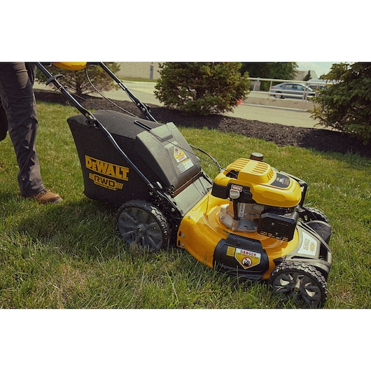 DEWALT 21 in. 196cc RWD Self-Propelled 3-in-1 Lawn Mower With Electronically Governed Engine